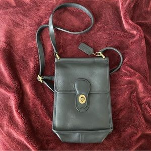 Vintage black leather Coach turnlock Murphy crossbody bag goldtone details #9930